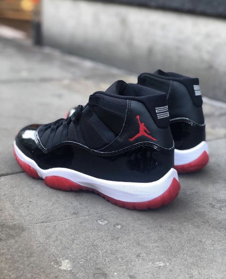 Nike Air Jordan XI "Bred"